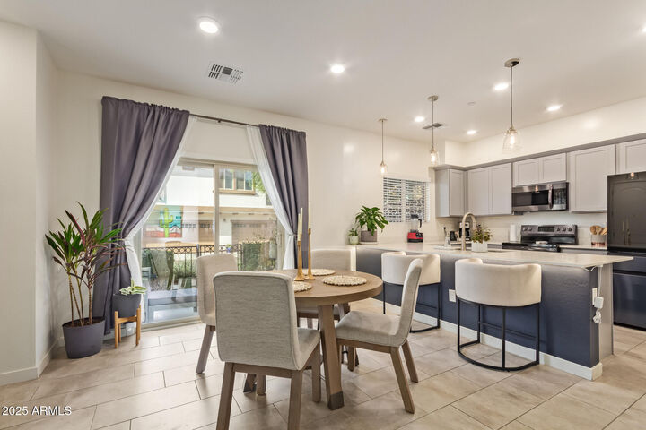 Property Photo: 2736 S Cavalier Drive 102 AZ 85295