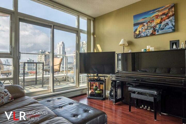 Property Photo:  189 Davie Street 1705  BC V6Z 2V4 