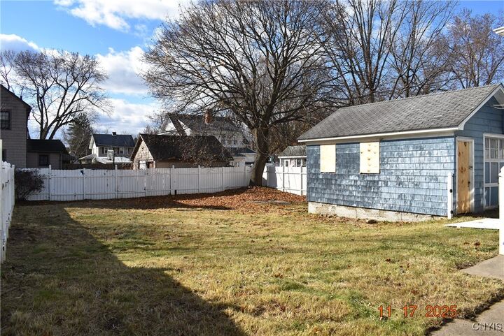 Property Photo:  704 Maple Avenue  NY 14904 