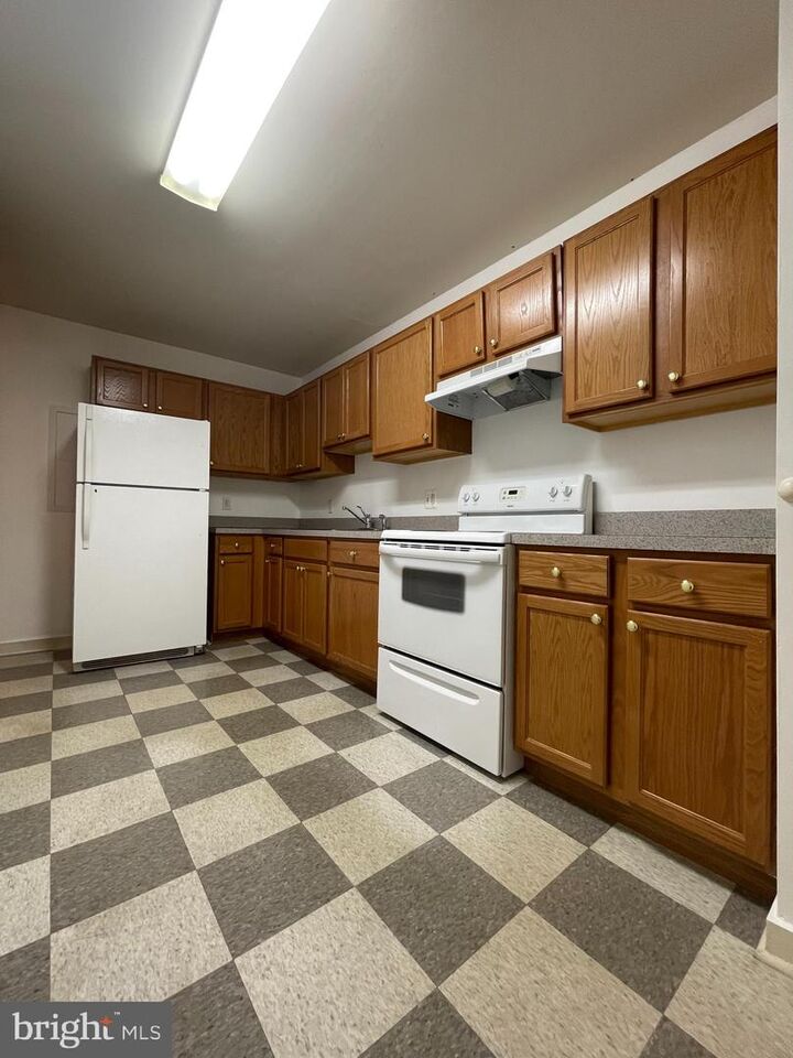 Property Photo:  159 E Chestnut Street 2 E  PA 19505 