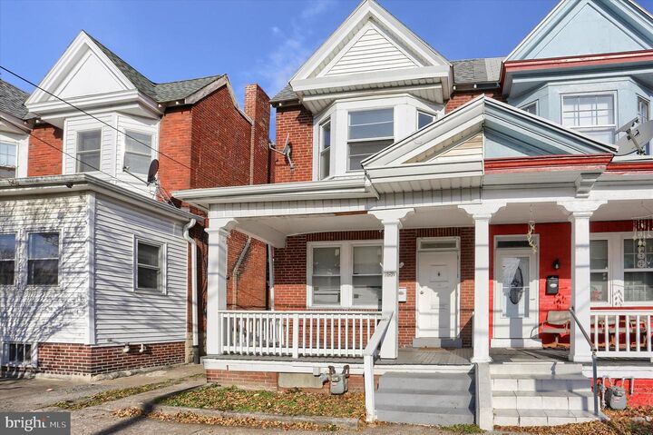 Property Photo:  652 Seneca Street  PA 17110 