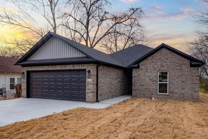 Property Photo:  209 N Griffin Street  AR 72110 