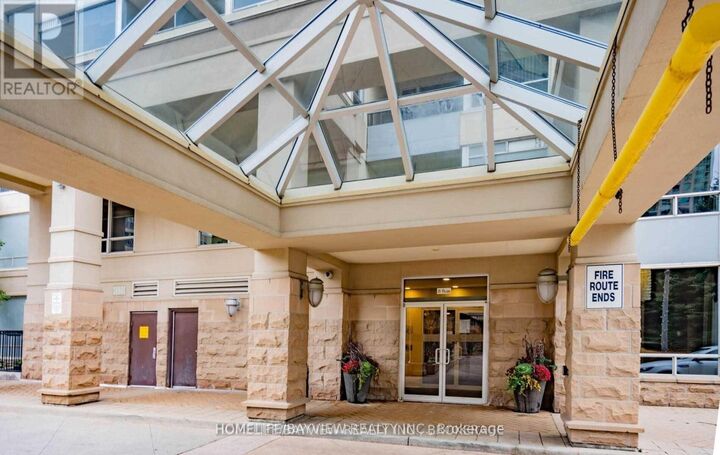 Property Photo:  8 Rean Drive Gv25  ON M2K 3B9 