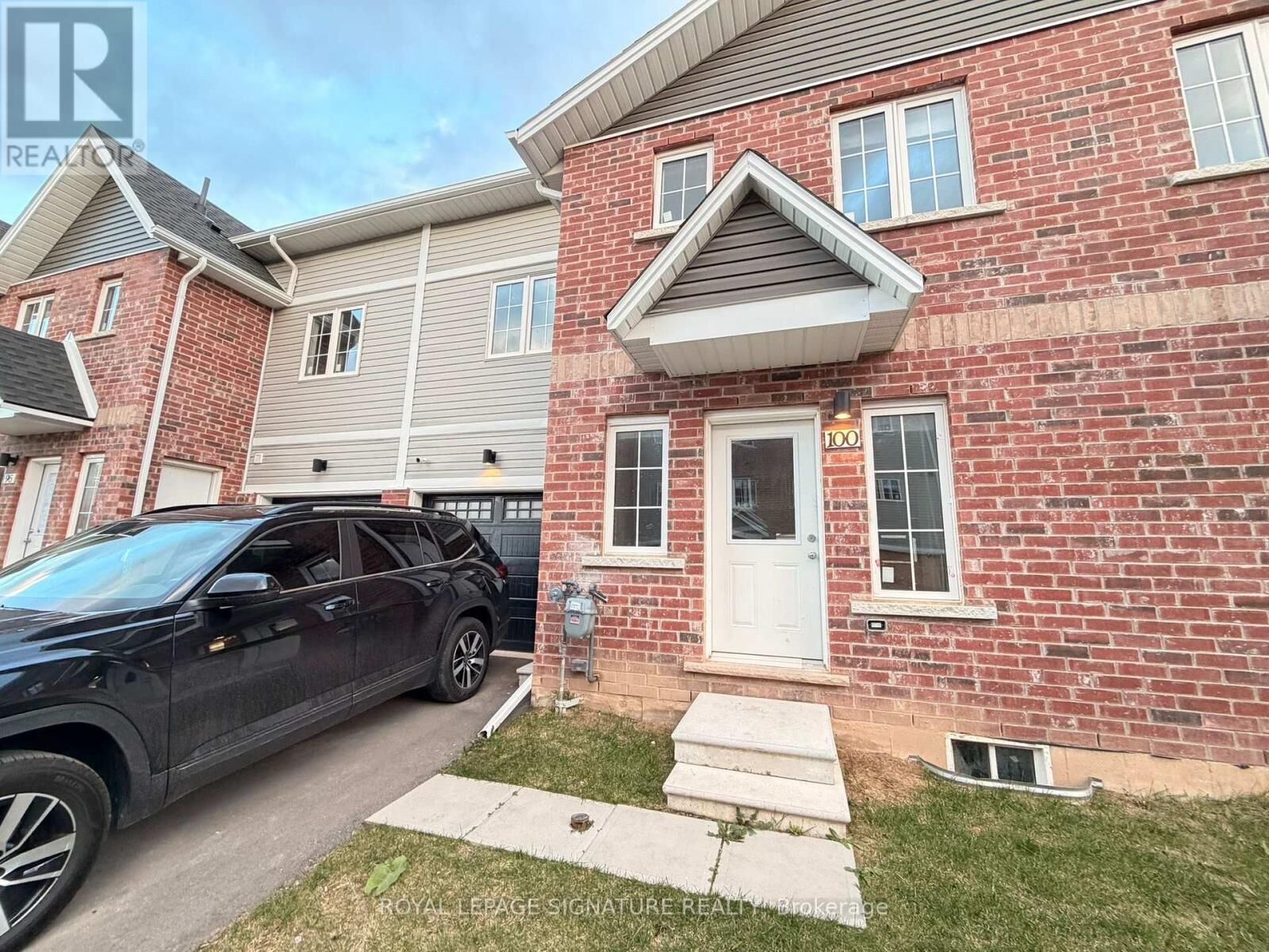 Property Photo:  200 W Main Street 100  ON L3C 5A4 