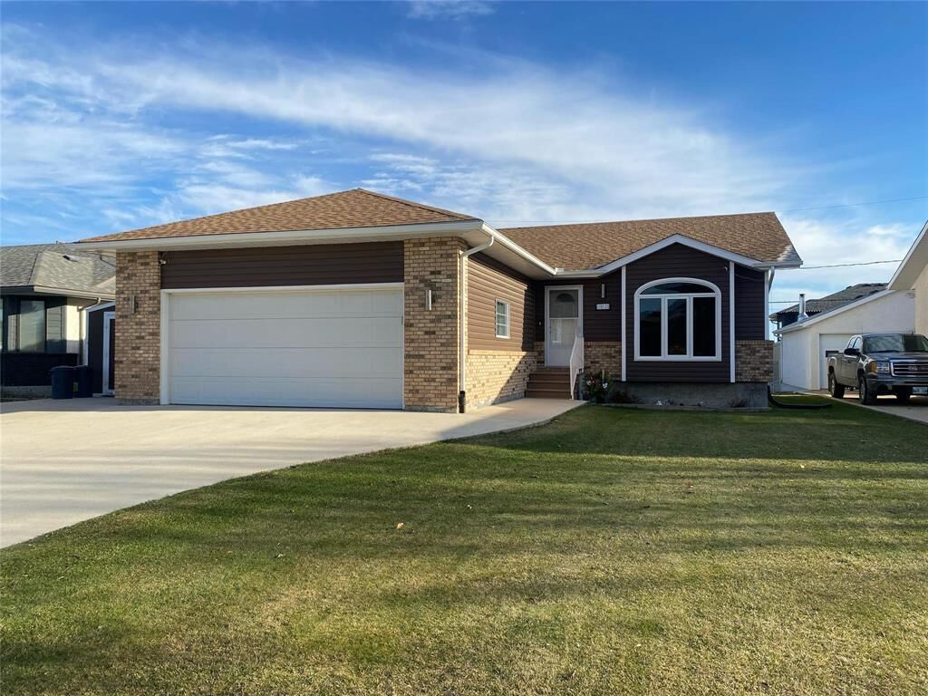 Property Photo:  112 Joyce Street  MB R0E 0C0 