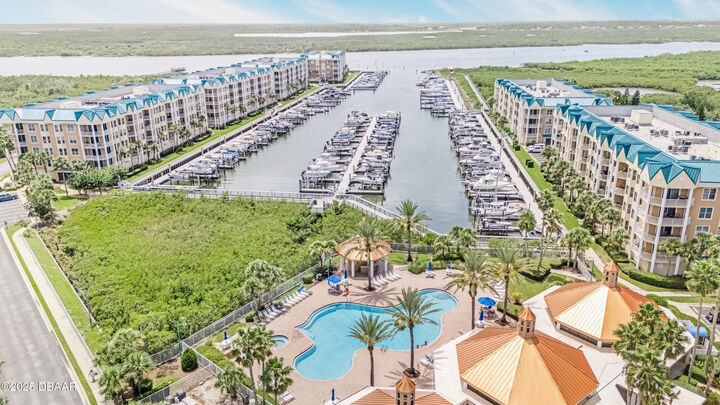 Property Photo:  4670 Links Village Drive B-105  FL 32127 