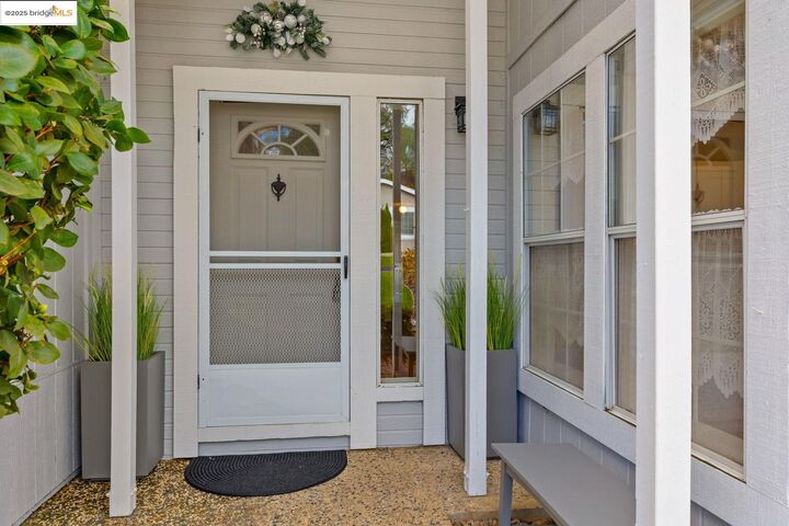 Property Photo: 12660 Red Chestnut Ln 31 CA 95370