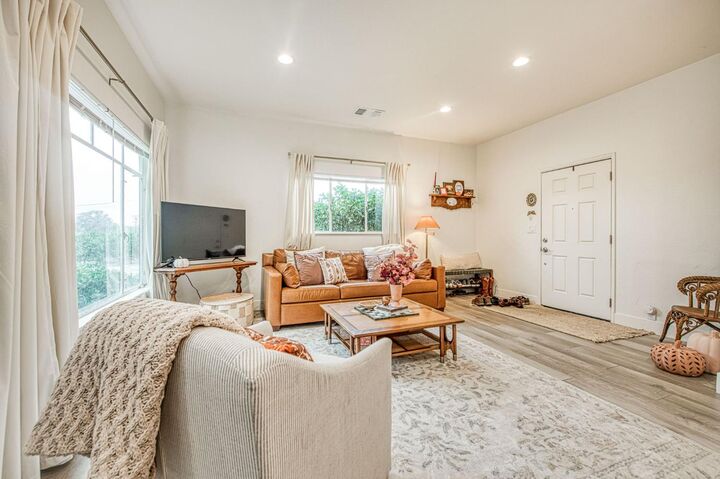 Property Photo: 343 S 6th Avenue Drive CA 93631