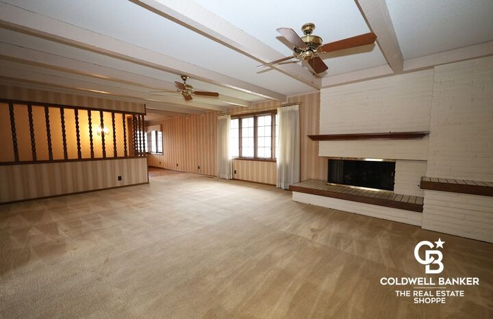 Property Photo:  1121 Harding Avenue  KS 67846 