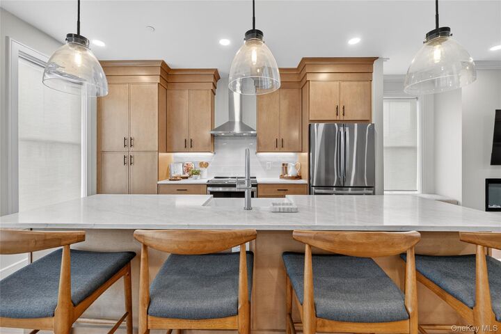 Property Photo:  1815 Soundview Court  NY 10598 