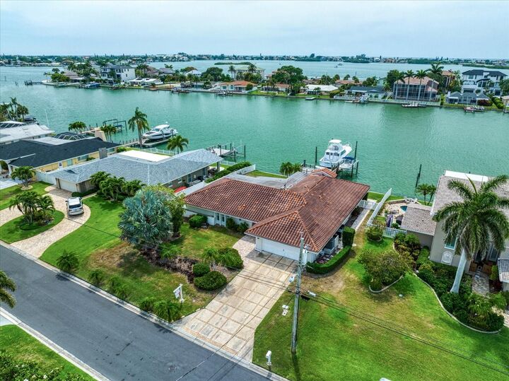 Property Photo: 206 Poinciana Lane FL 33770