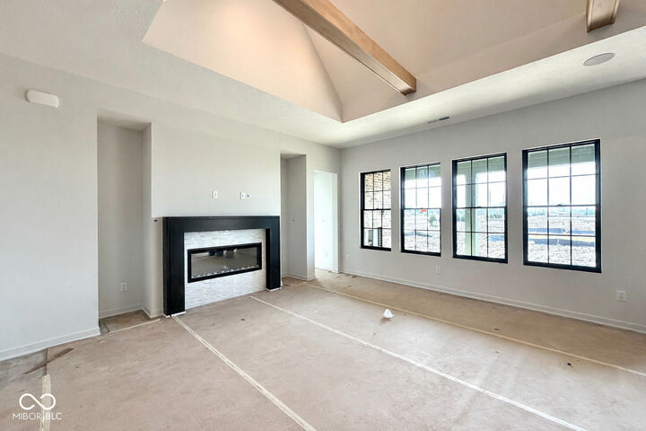 Property Photo:  1413 Crosstie Circle  IN 46074 