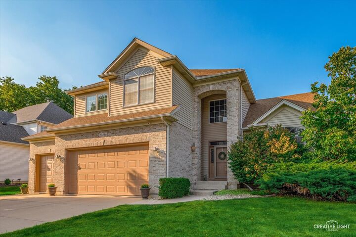 Property Photo:  25216 Round Barn Road  IL 60585 