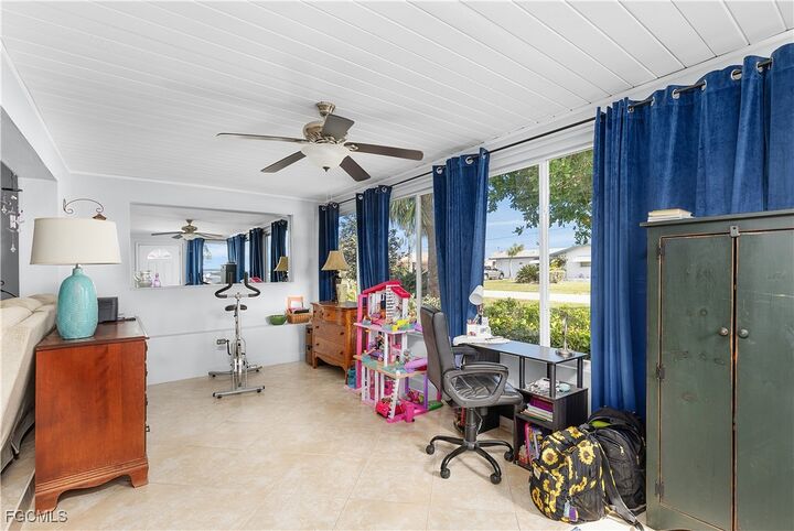 Property Photo:  4932 Nassau Court  FL 33904 