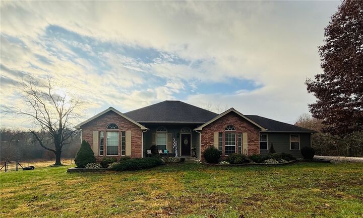 Property Photo:  104 County Road 8491  AR 72638 