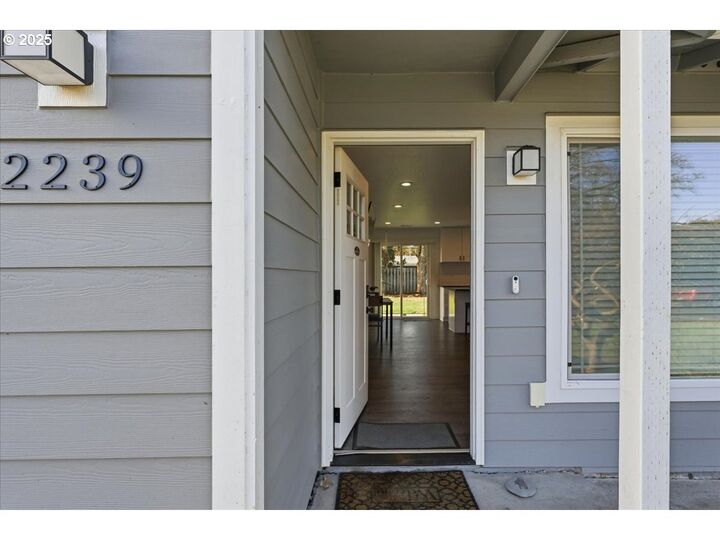 Property Photo:  2239 SE 147th Ave  OR 97233 