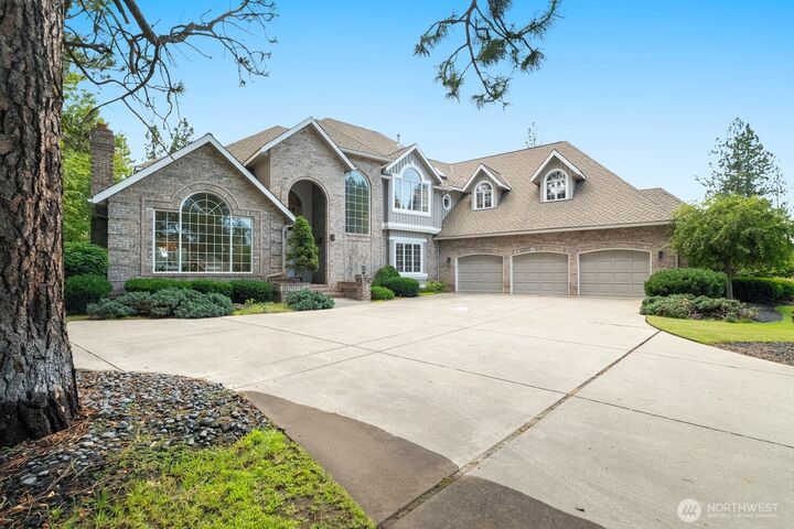 Property Photo:  714 E Edenderry Court  WA 99223 