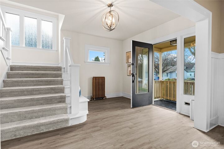 Property Photo:  709 S Cedar Street  WA 98405 