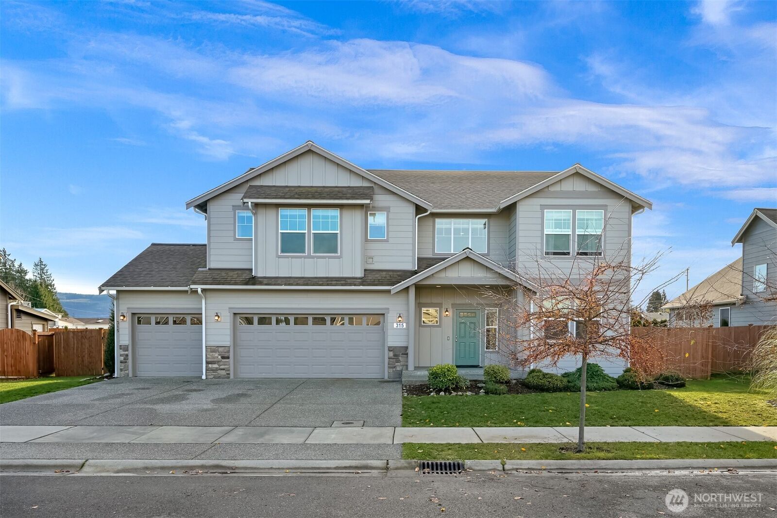 Property Photo: 315 Shannon Avenue WA 98284