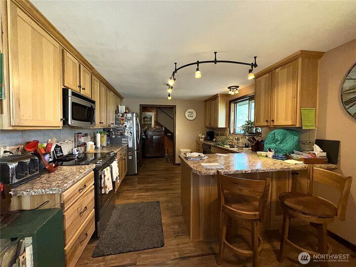 Property Photo:  17643  Highway 21  N  WA 99150 