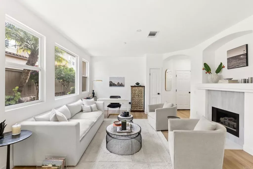 Property Photo:  6417 Terraza Portico  CA 92009 