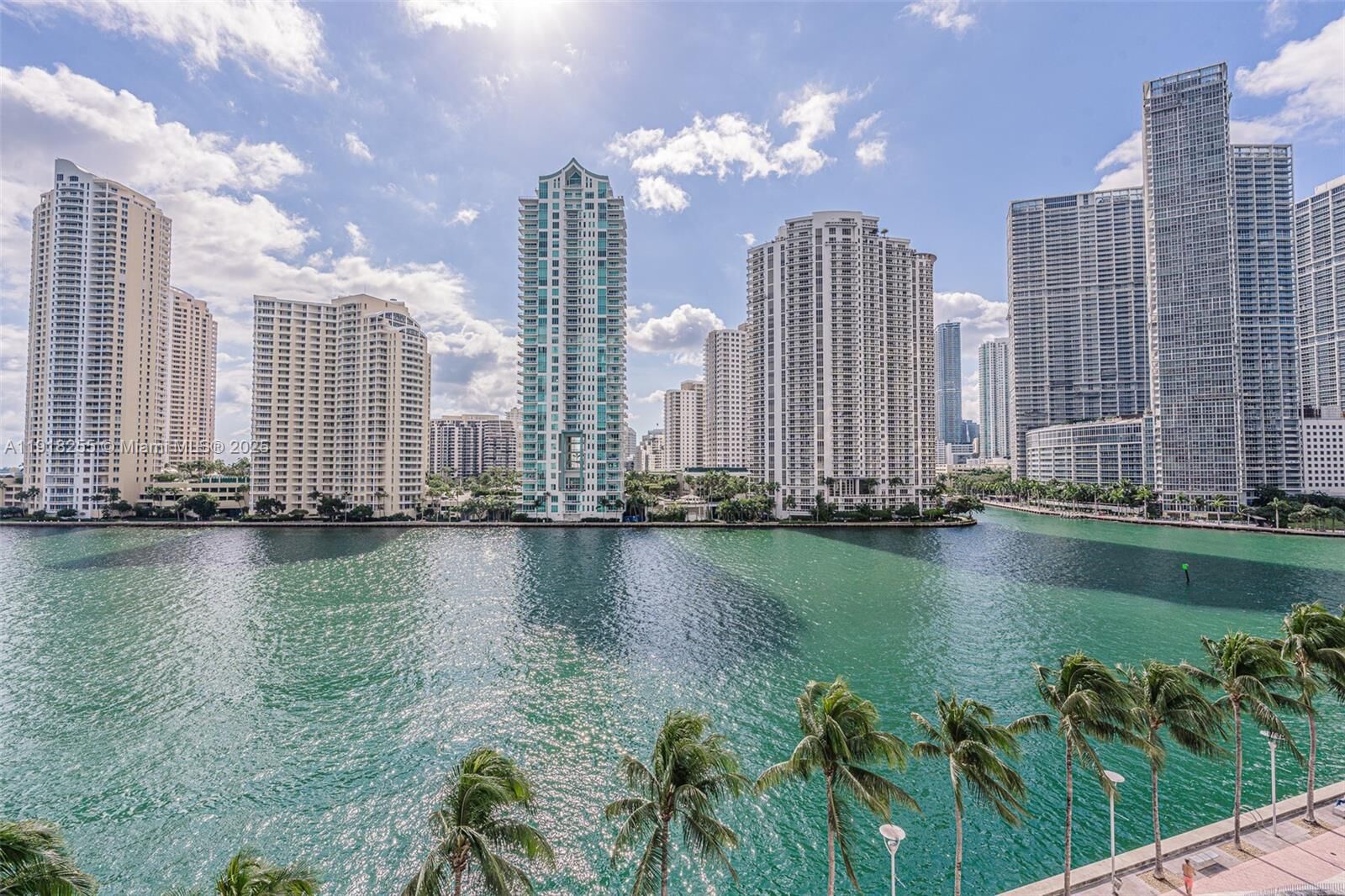 Property Photo:  325 S Biscayne Blvd 719  FL 33131 