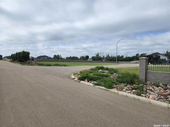 Property Photo:  14 Creekside Terrace  SK S4H 3C1 