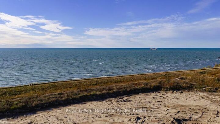 Property Photo:  468 Coast Drive  ON N7A 0C8 