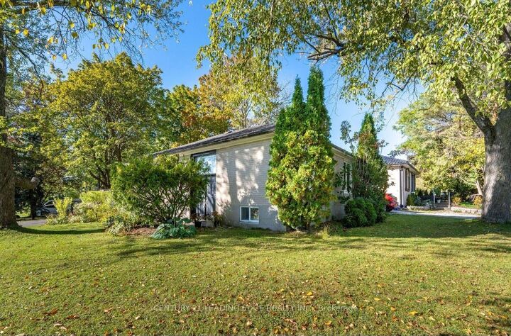 Property Photo: 30 Foreht Crescent Bsmt ON L4G 3E8