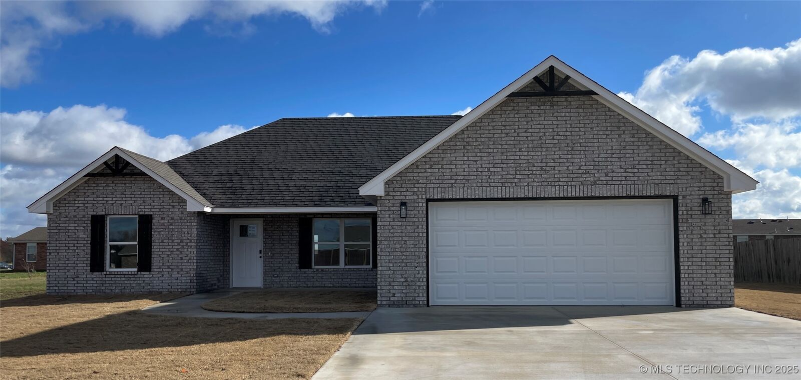 Property Photo:  5905 Bluestem Way  OK 74016 