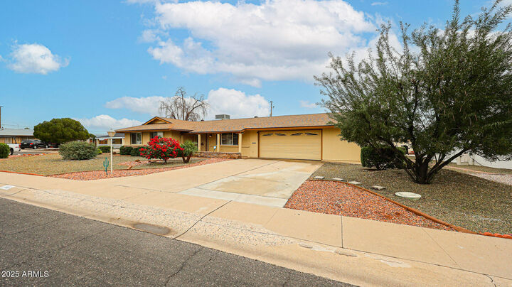 Property Photo:  11851 N Thunderbird Road  AZ 85351 