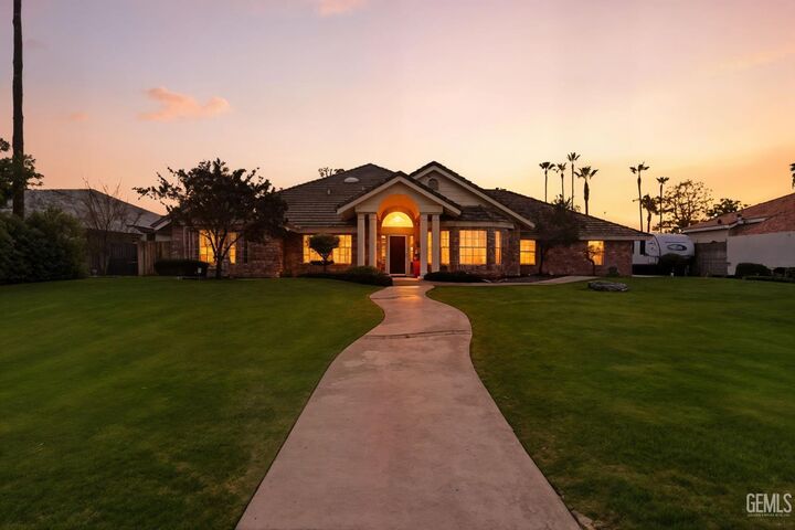 Property Photo:  13201 Meacham Road  CA 93314 