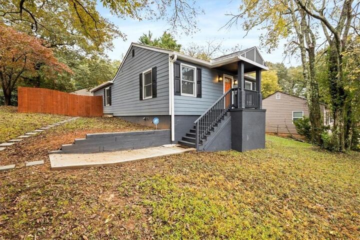 Property Photo: 1765 Mary George Avenue NW GA 30318