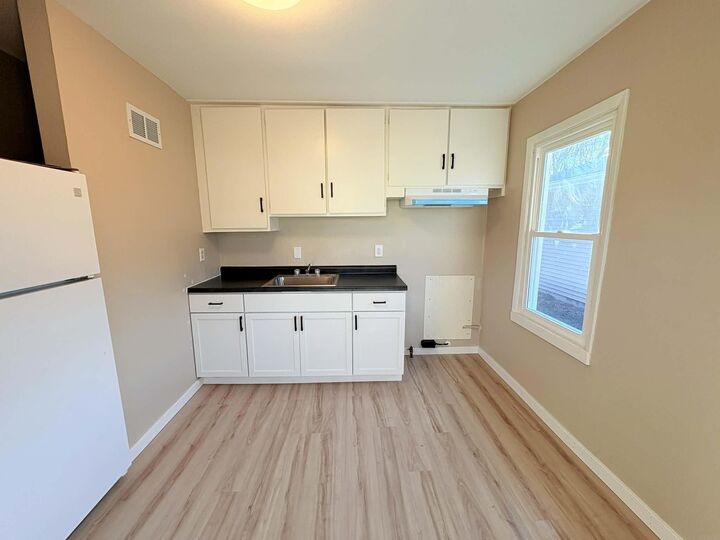 Property Photo:  722 S View Drive  IA 50707 