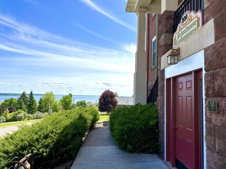 Property Photo: 231 N 1st St 302 WI 54814