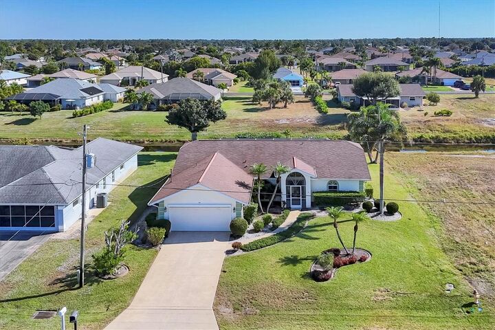 Property Photo: 201 Fairway Road FL 33947