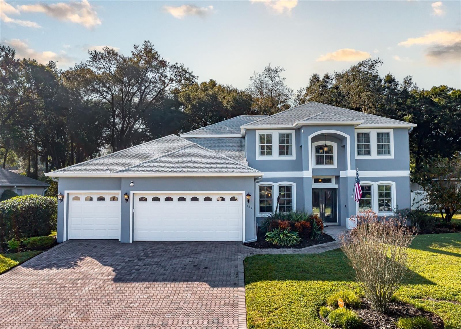 Property Photo: 527 Sand Wedge Loop FL 32712