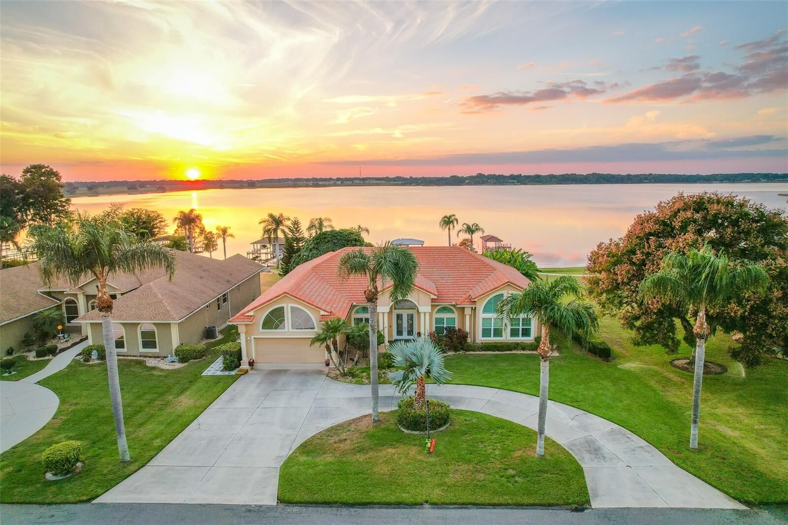 Property Photo:  116 Raintree Court  FL 33823 