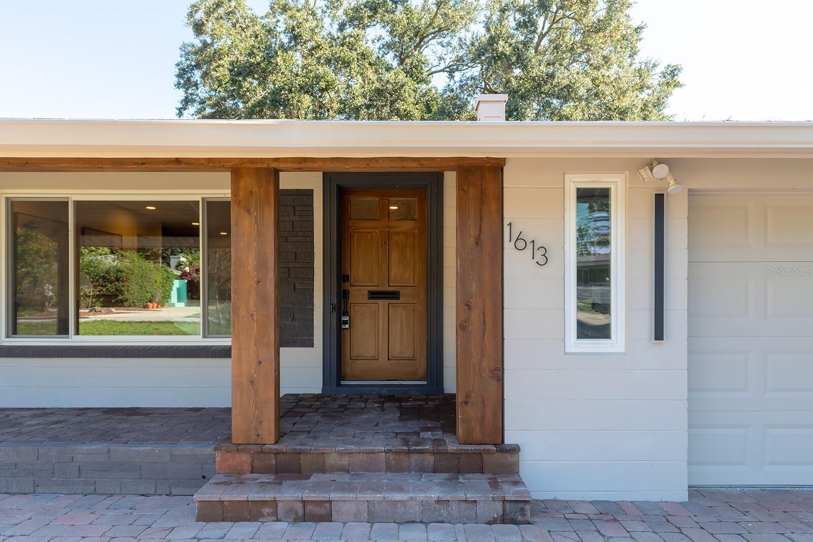 Property Photo: 1613 Oriole Avenue FL 32803