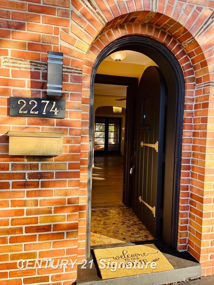 Property Photo:  2274 Bay Street  MI 48602 