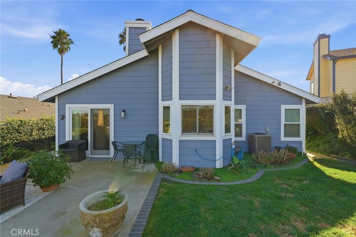 Property Photo: 1816 E Pointe CA 92008