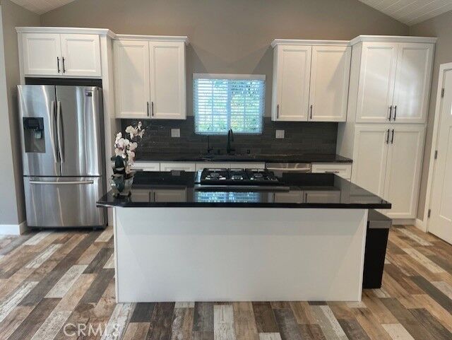 Property Photo:  5255 Sylmar  CA 91401 