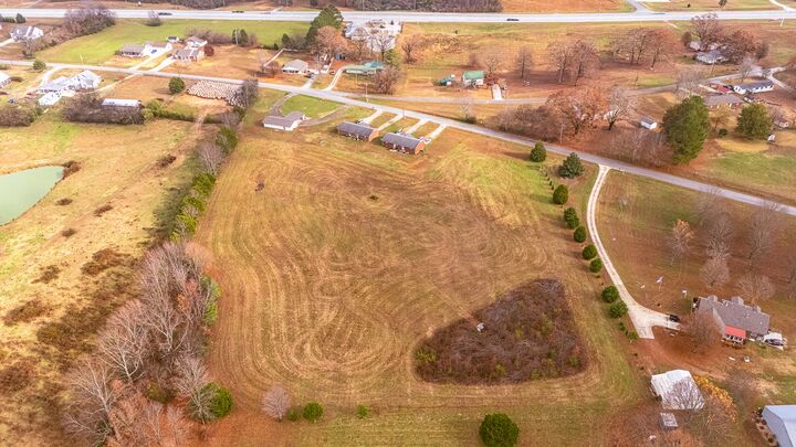 Property Photo: 37 Old Jackson Hwy S TN 38481