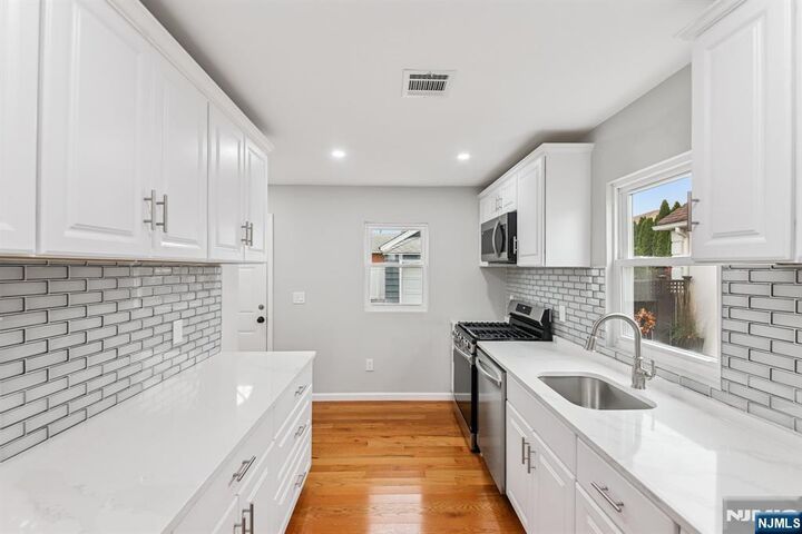 Property Photo:  271 North Avenue  NJ 07075 