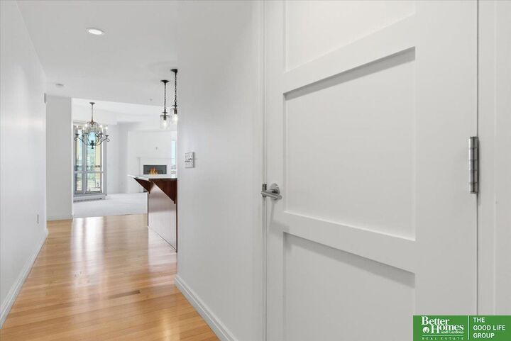 Property Photo:  200 S 31st Avenue 4401  NE 68131 