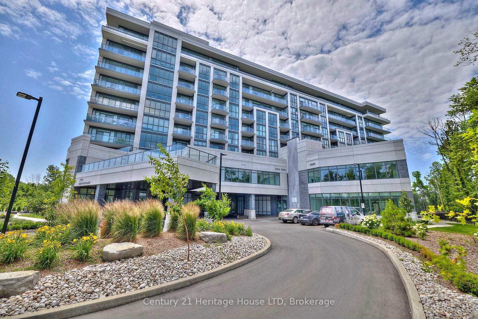 Property Photo:  7711 Green Vista Gate 1001  ON L2H 1R1 