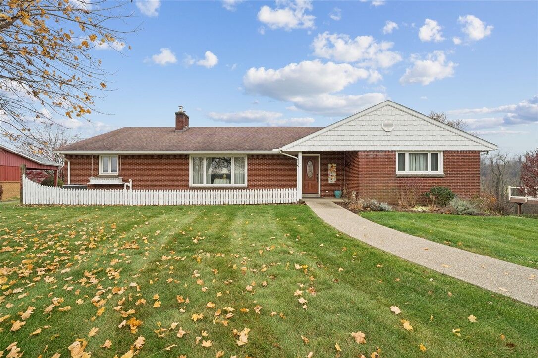 Property Photo:  1649 Scenery Dr.  PA 15037 