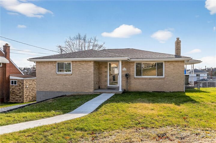 Property Photo:  10640 Bellview Dr  PA 15642 