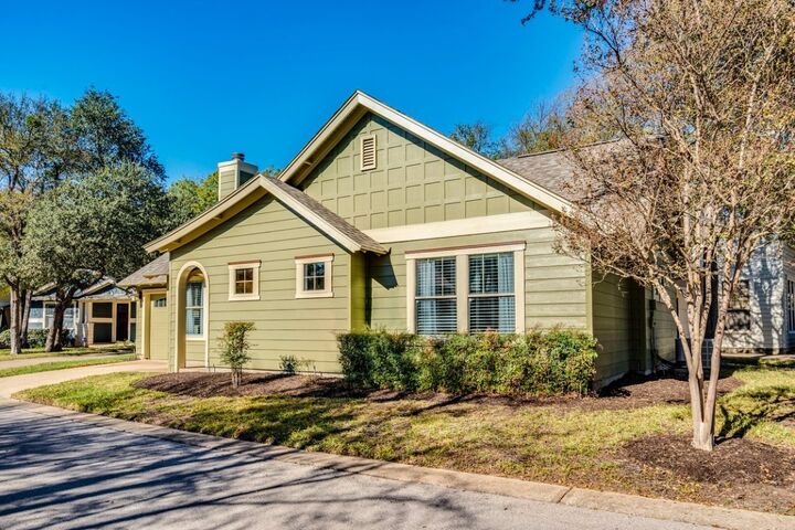 Property Photo: 13604 Caldwell Drive 19 TX 78750