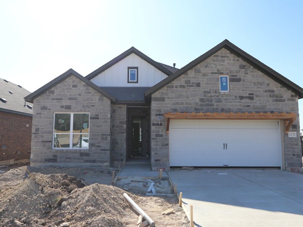 Property Photo: 173 Bishop Wood Road TX 78620